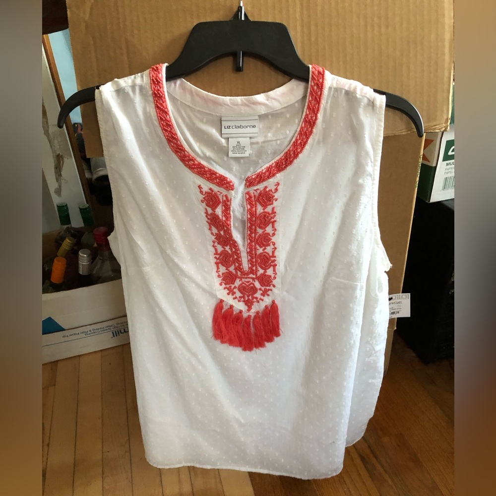 NWT Liz Claiborne Sleeveless Top